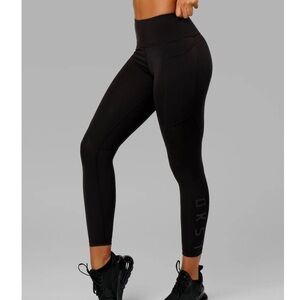 LSKD Rep 7/8 Length Leggings. Black-Black. Size small